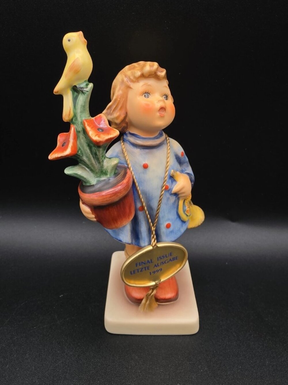 Goebel Hummel Congratulations #17/0 TMK5 Figurine